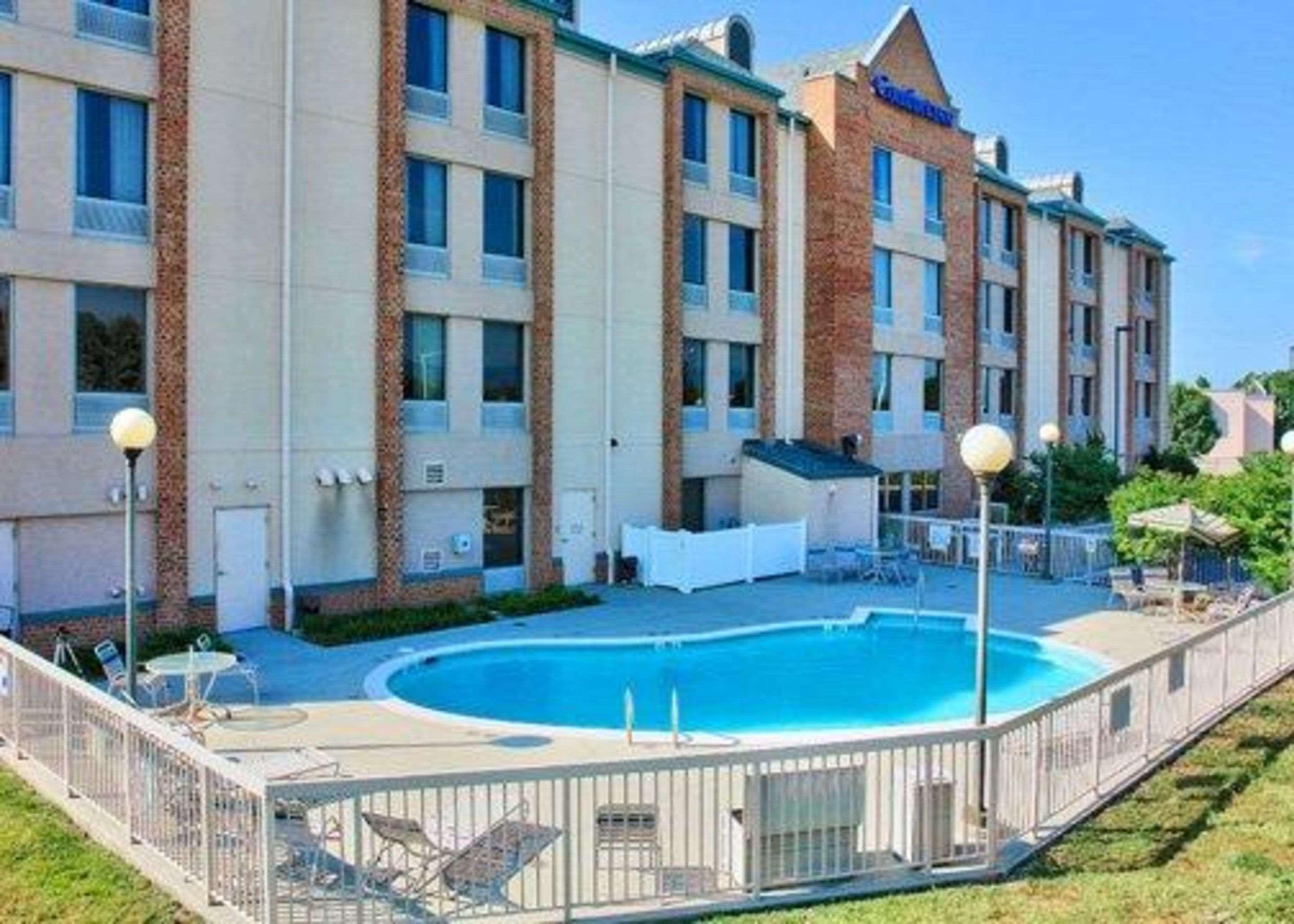 Comfort Inn Airport Roanoke Exterior foto